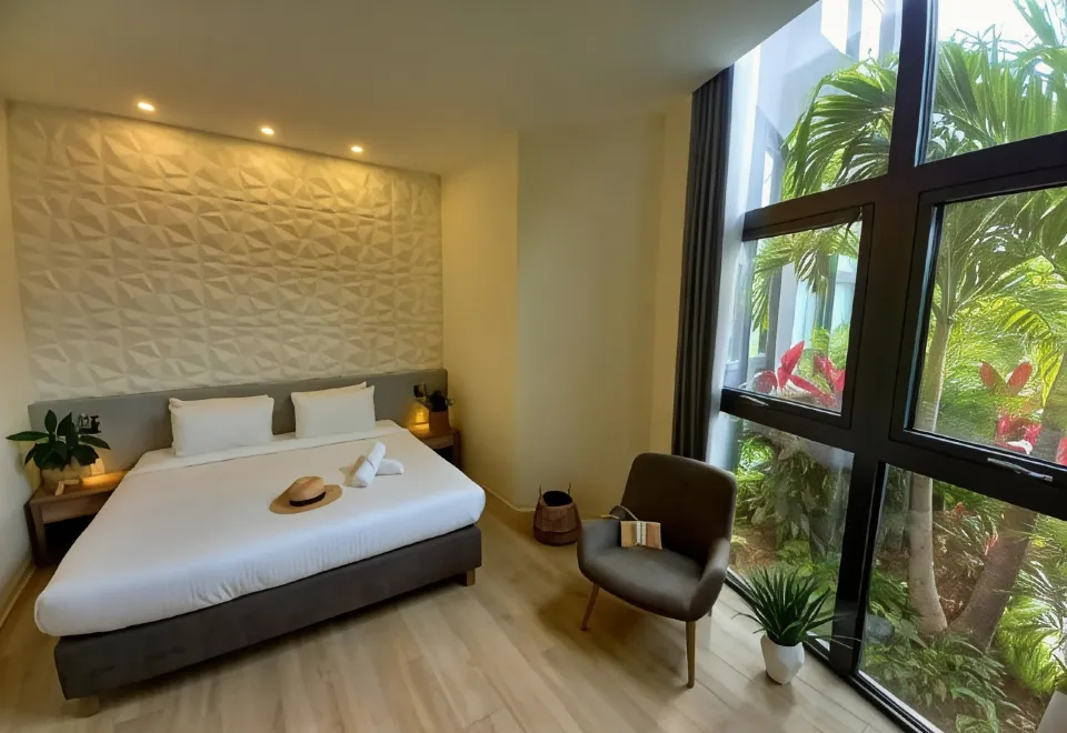 Adonis Hotel, Cupecoy, St Martin vacation planner