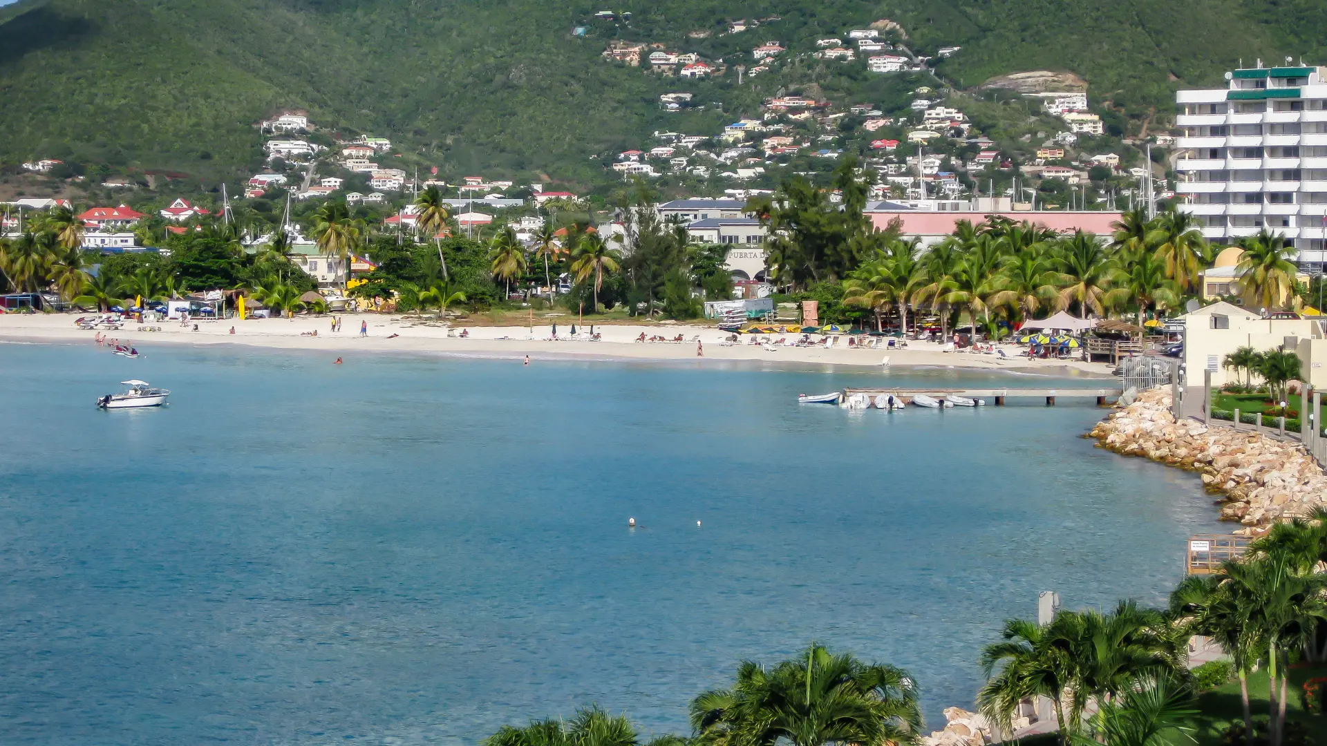 Kim Sha Beach, St Maarten